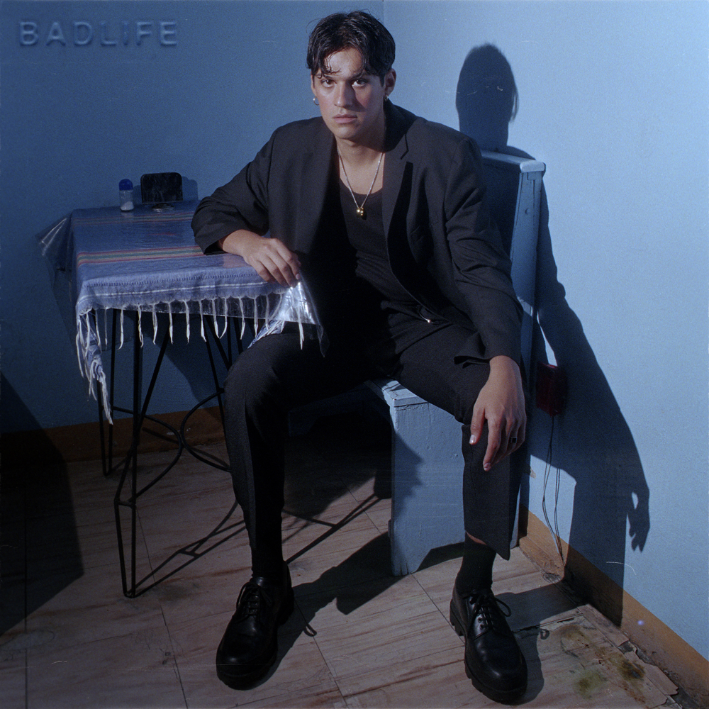 Album cover art for "Bad Life" by Omar Apollo & Kali Uchis