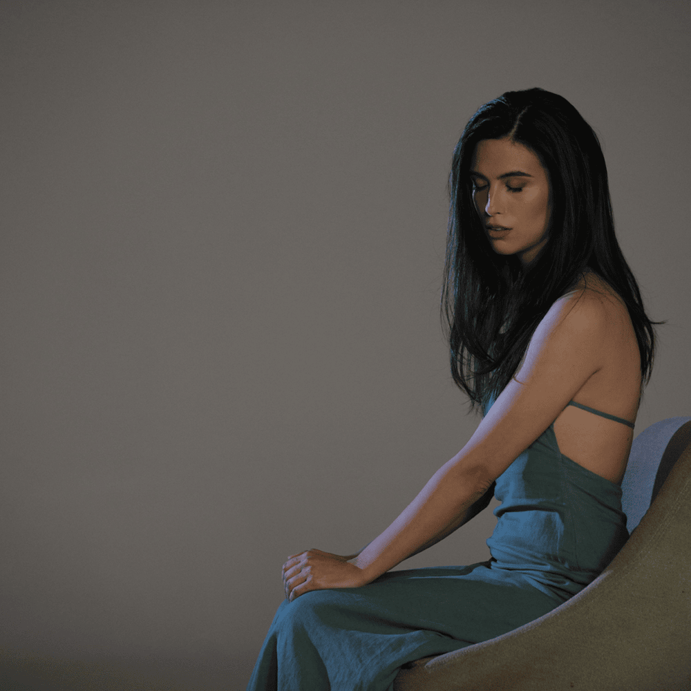 Album cover art for "Usamljeni ljudi" by Hristina Vuković