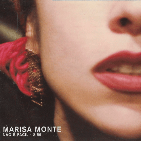 Album cover art for "Não É Fácil" by Marisa Monte