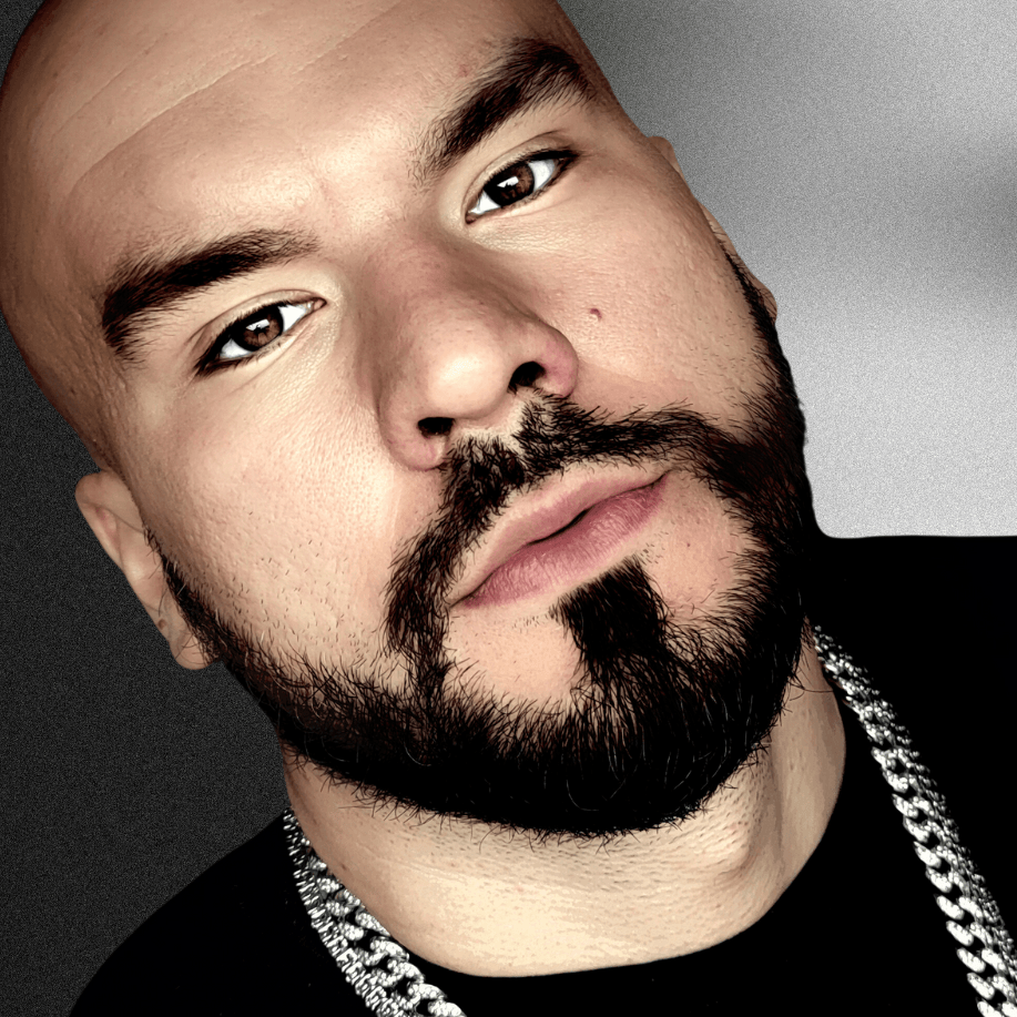 John Mojo Profile Picture Photo of John Mojo