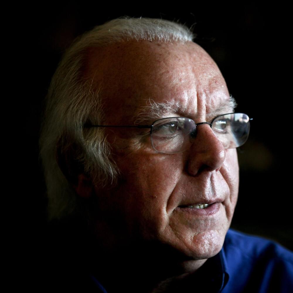 Carlos Do Carmo Profile Picture Photo of Carlos Do Carmo