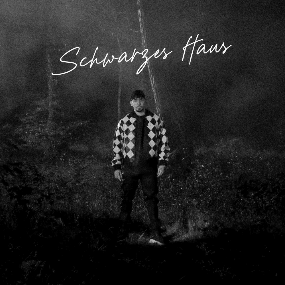 Album cover art for "SCHWARZES HAUS" by Capital Bra