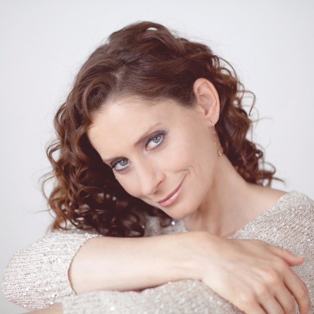 Pia Douwes Profile Picture Photo of Pia Douwes