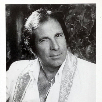 Cover image for Claude Gray