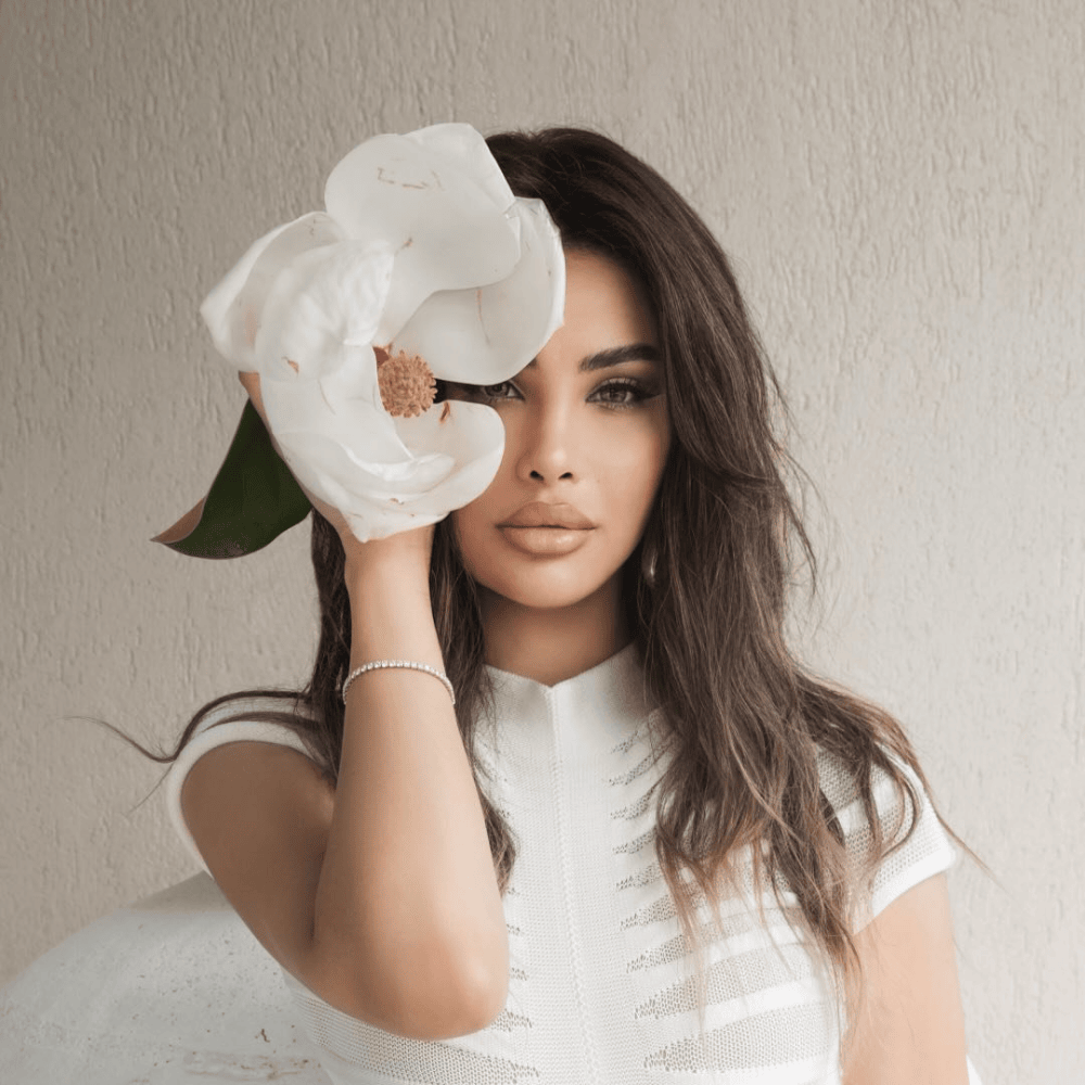 Cover image for Oumaima Taleb - أميمة طالب