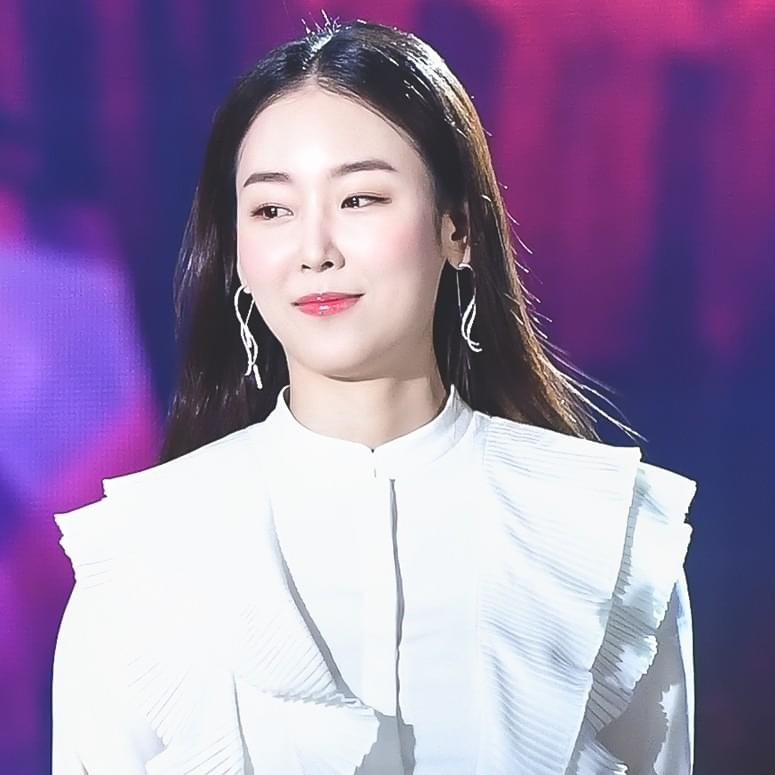 Photo of Seo Hyun Jin (서현진)