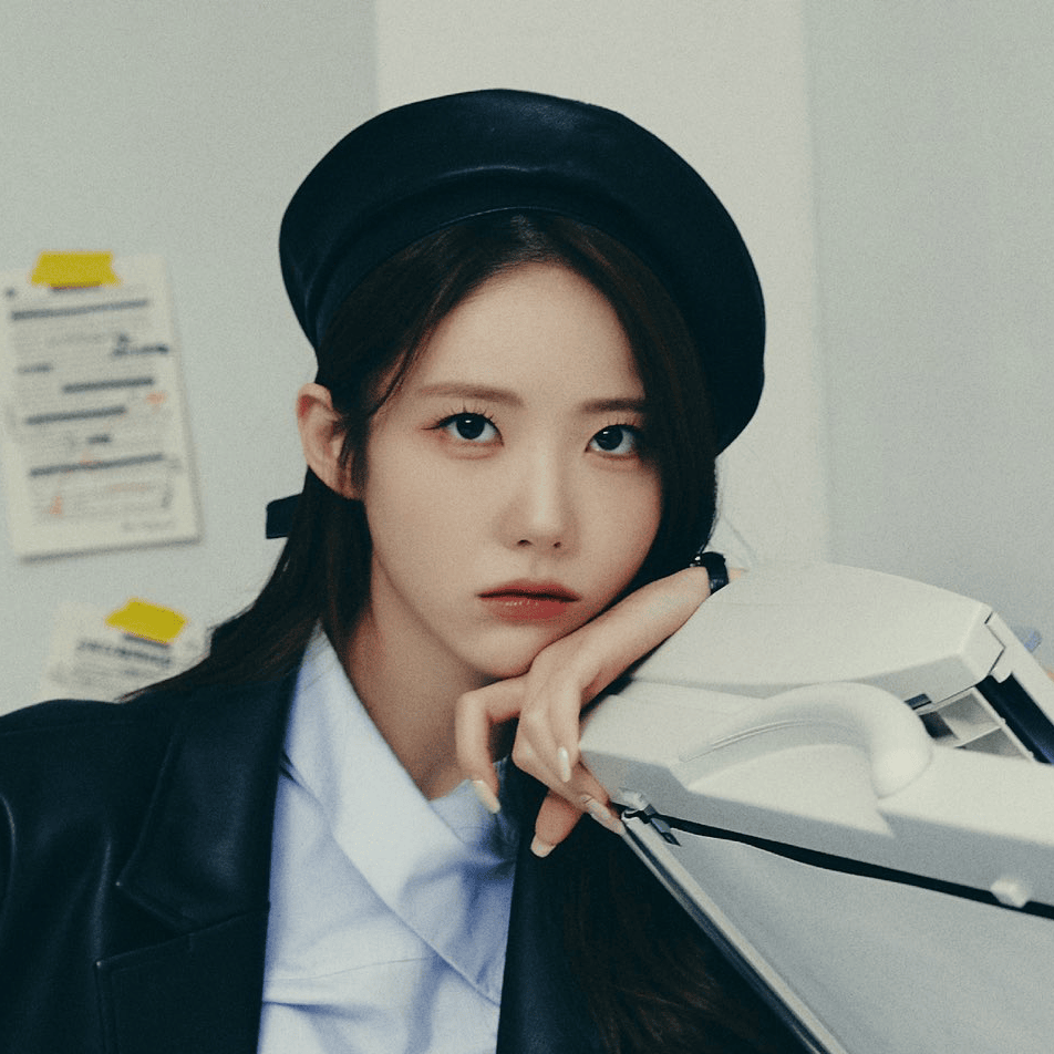 Cover image for Lee Luda (이루다)