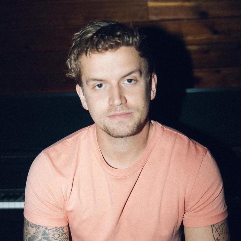 Cover image for Levi Hummon