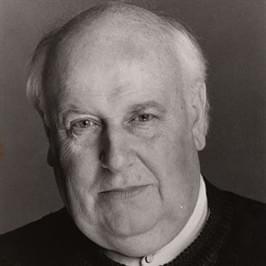 Photo of Roger Hammond