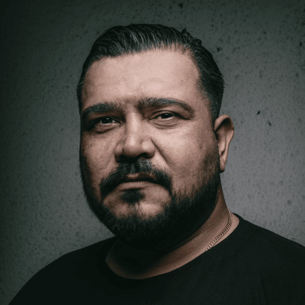Yener Çevik Profile Picture Photo of Yener Çevik