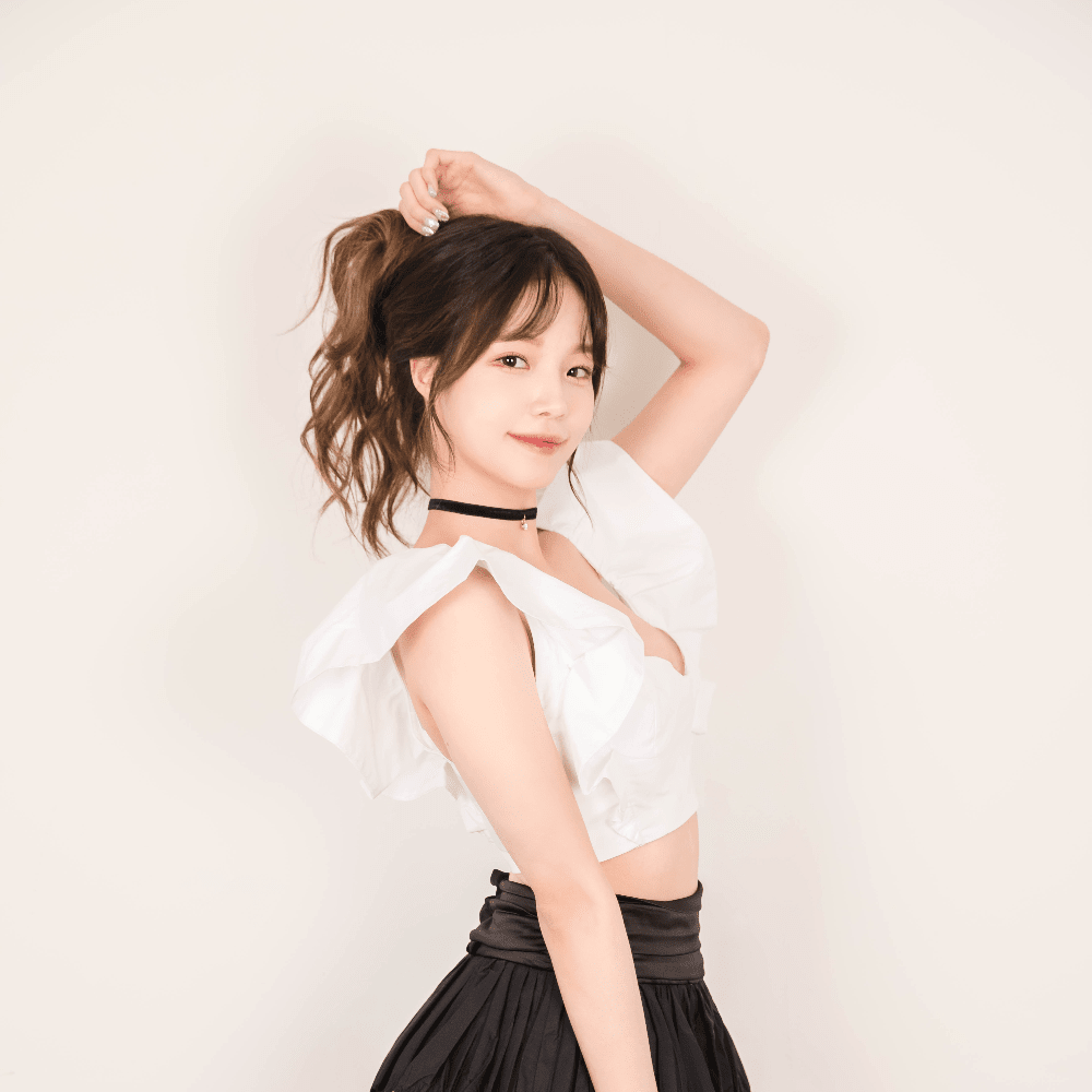 Cover image for FLORA (플로라) (KOR)