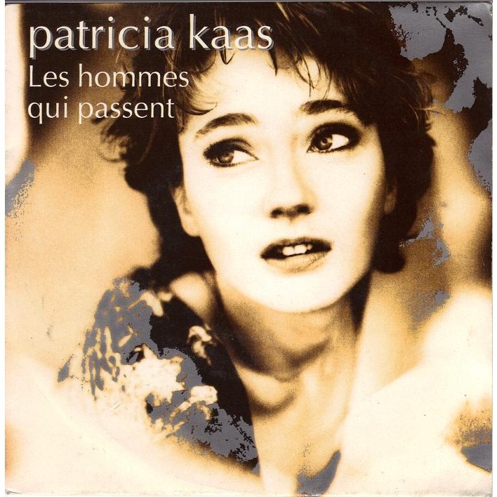 Album cover art for "Les hommes qui passent" by Patricia Kaas
