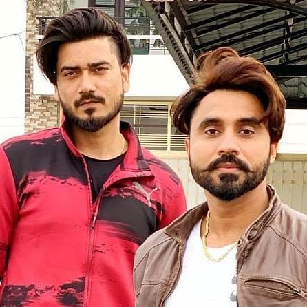 Cover image for Desi Crew