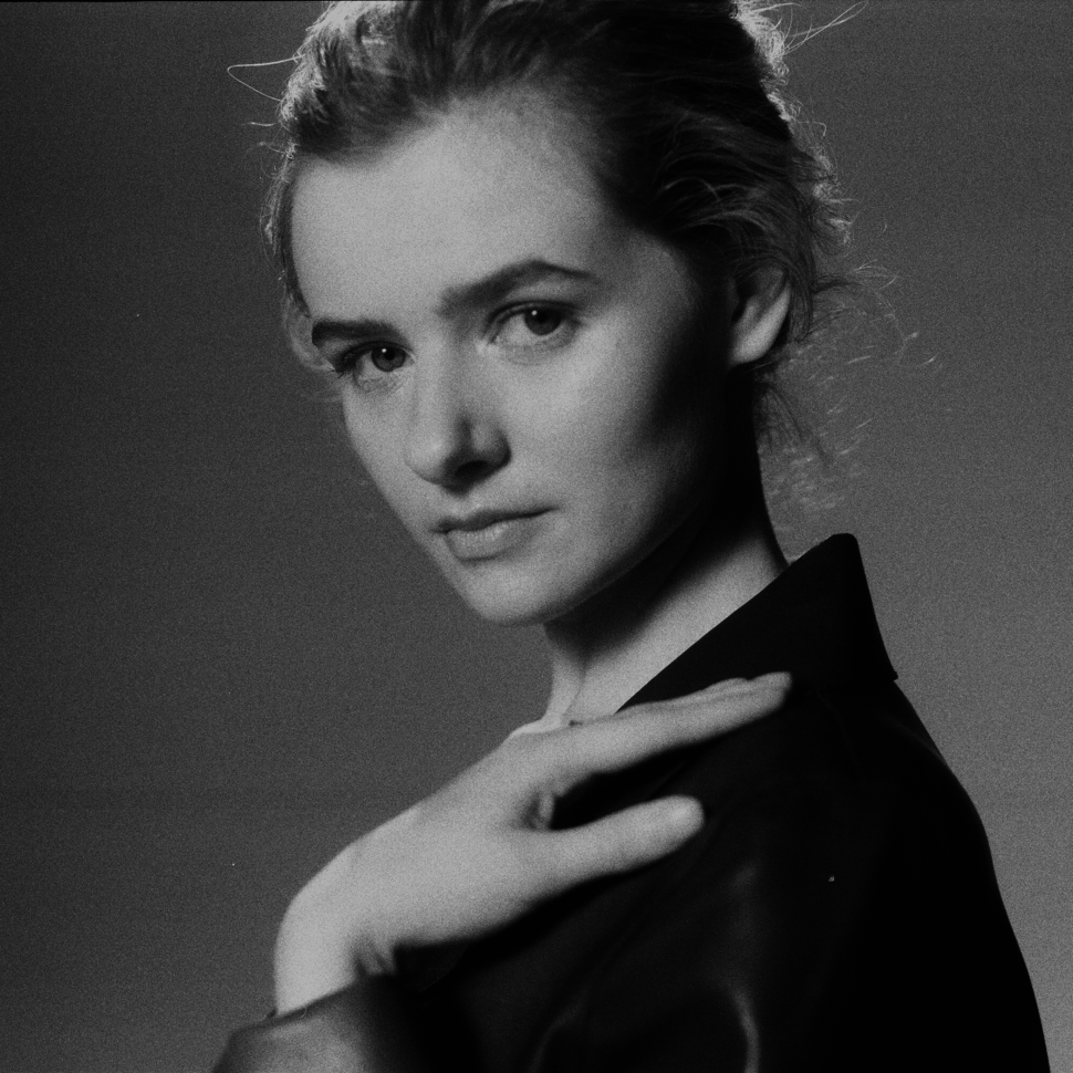 Zoey by Rosie Carney