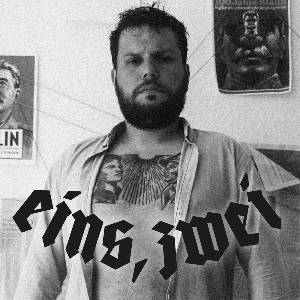 Album cover art for "Eins, Zwei" by MC Bomber