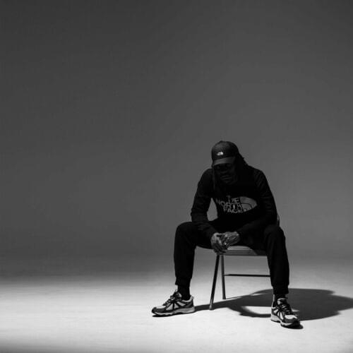 Album cover art for "Tout en noir" by Gianni