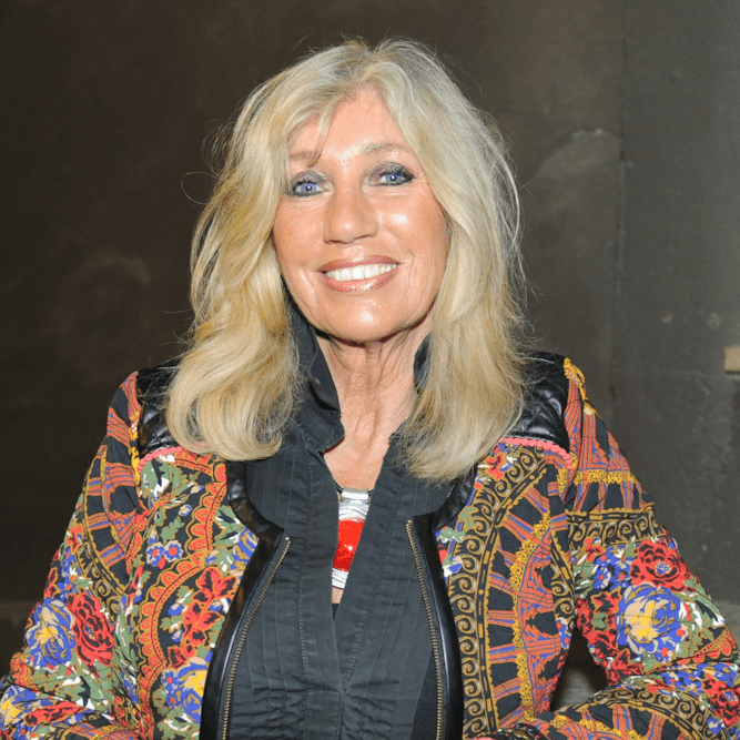 Maggie MacNeal Profile Picture Photo of Maggie MacNeal