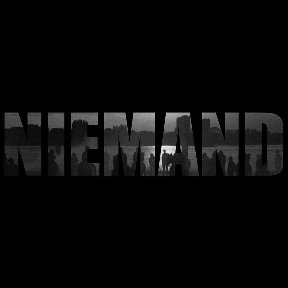 NIEMAND by Zwangere Guy