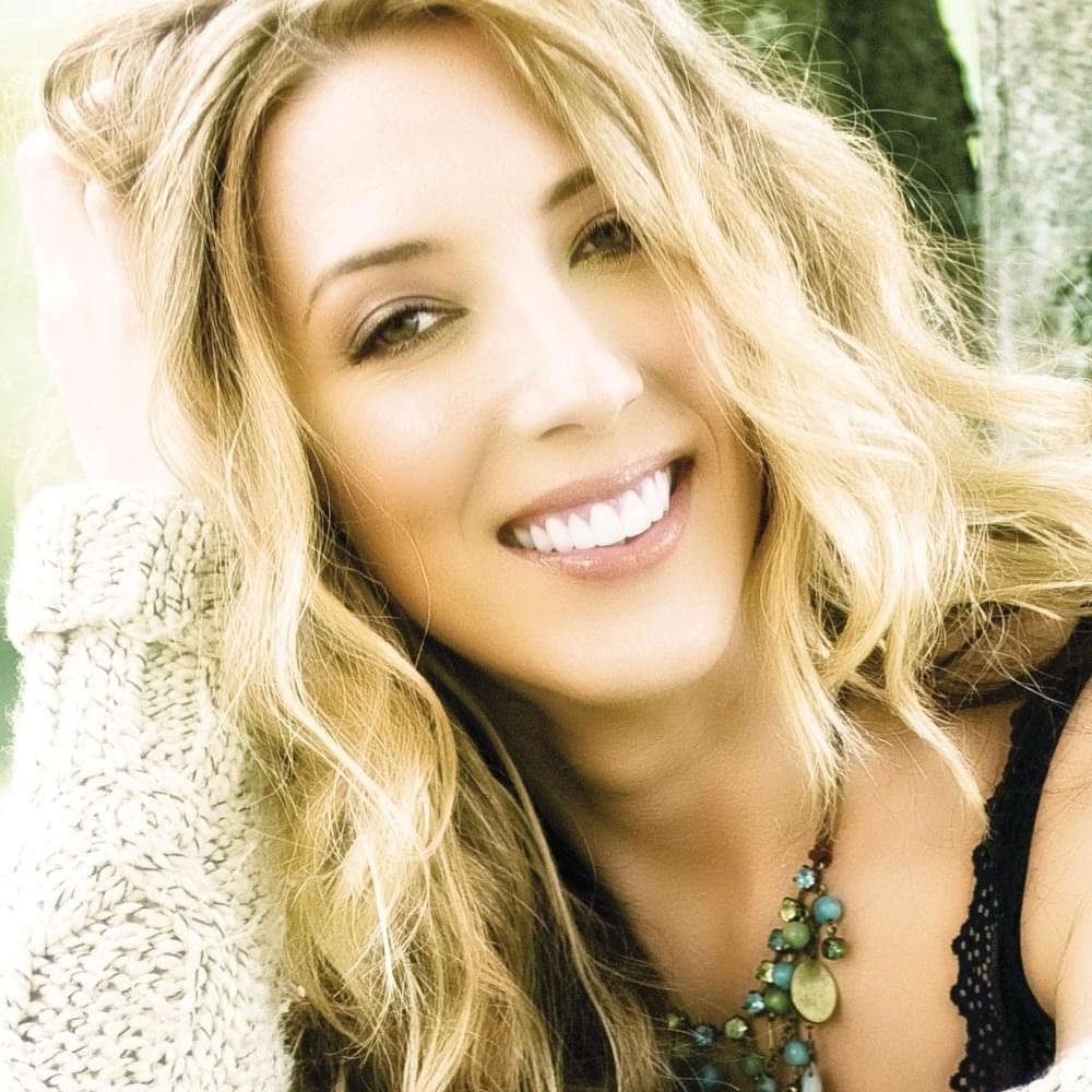 Victoria Banks Profile Picture Photo of Victoria Banks