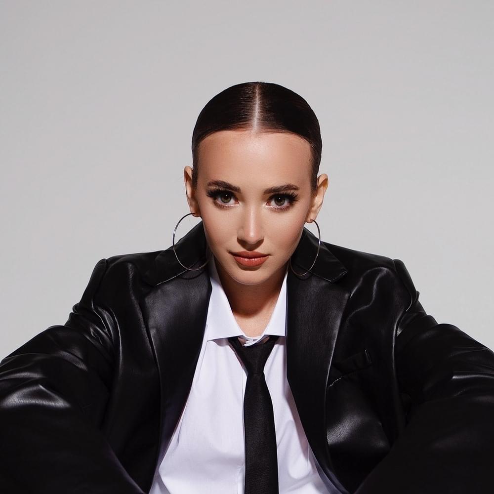 Асия (Asiya) Profile Picture Photo of Асия (Asiya)