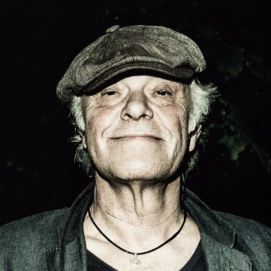 Kim Larsen Profile Picture Photo of Kim Larsen