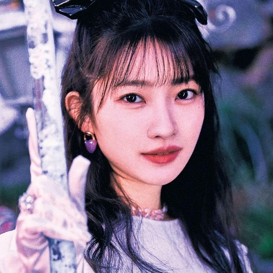 Cover image for YUKIKA (유키카)