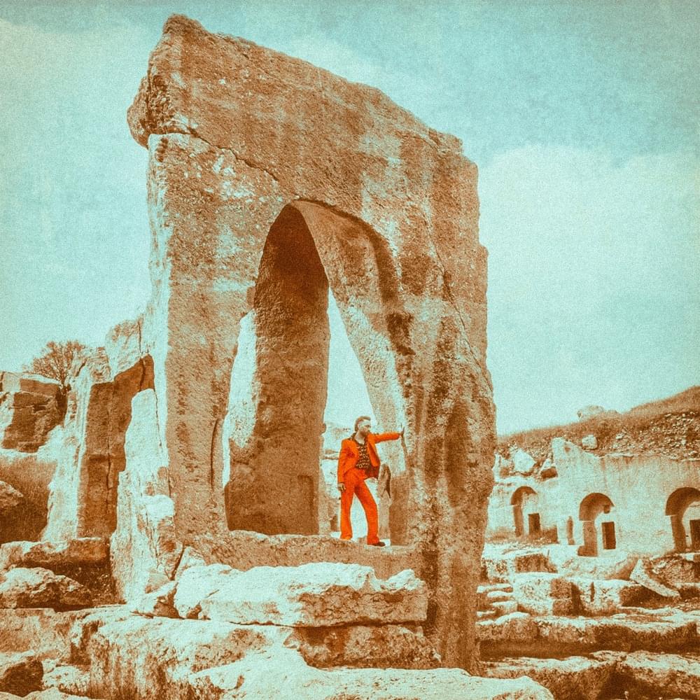 Album cover art for "Uçkun" by Mabel Matiz