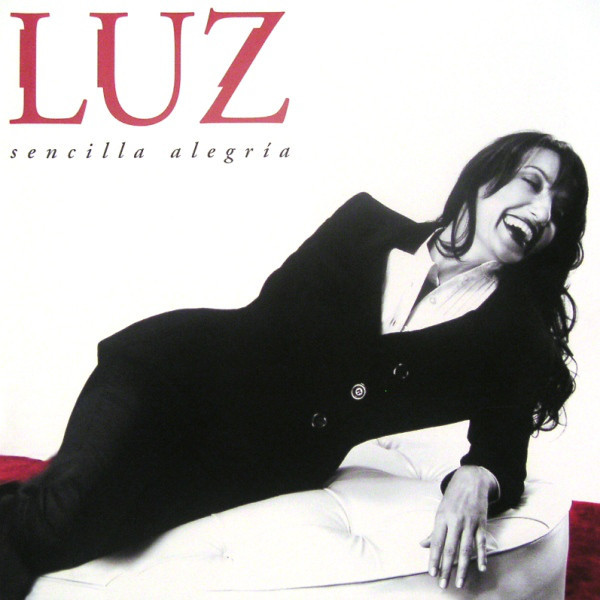 Album cover art for "Ecos" by Luz Casal