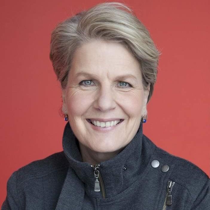 Sandi Toksvig Profile Picture Photo of Sandi Toksvig