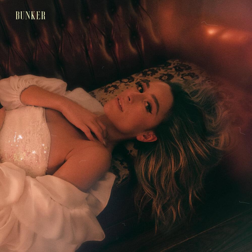 Album cover art for "Búnker" by Belén Aguilera