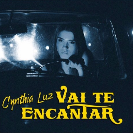 Album cover art for "Vai Te Encantar" by Cynthia Luz