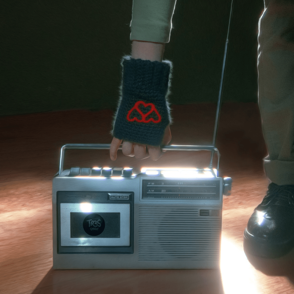Album cover art for "Radio" by Bratty