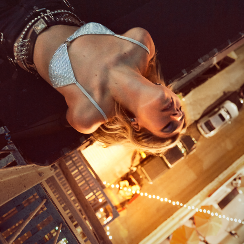 Album cover art for "Blondes" by Blu DeTiger
