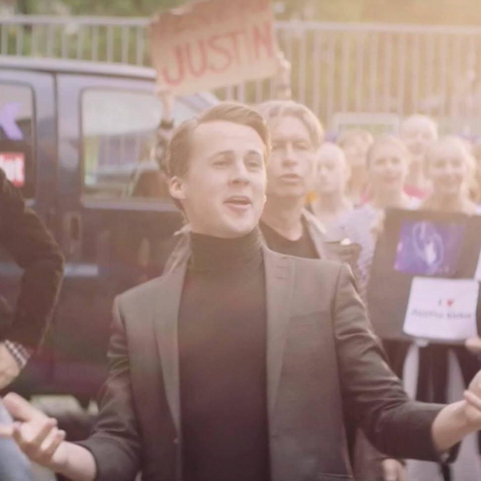 Album cover art for "Superstar in Norway" by Ylvis