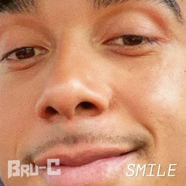 Cover image for Smile