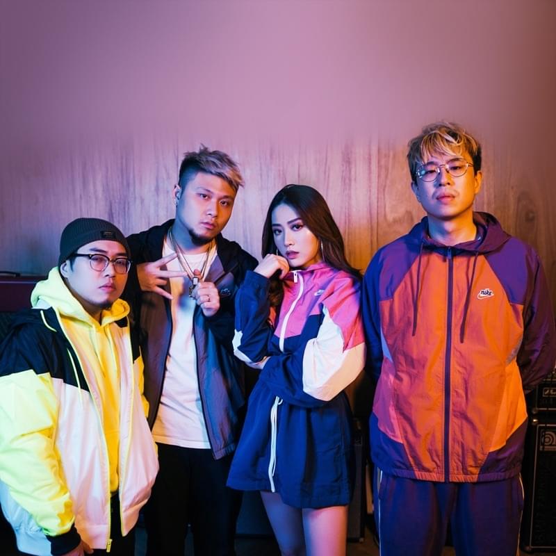 Cover image for Dusty Bottle