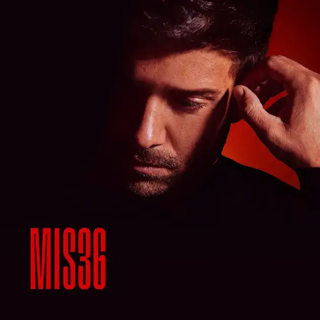 Album cover art for "Mis 36" by Pablo Alborán