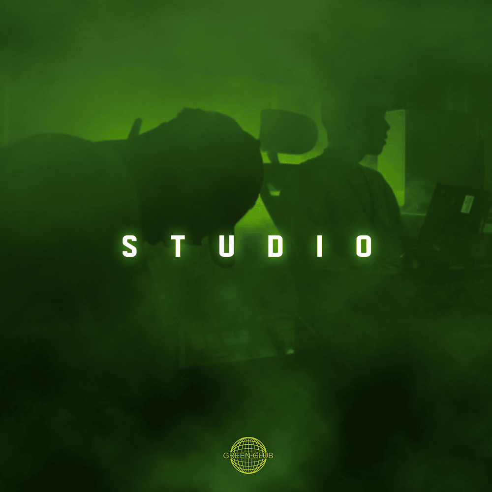 Album cover art for "Studio" by Green Club (그린클럽)