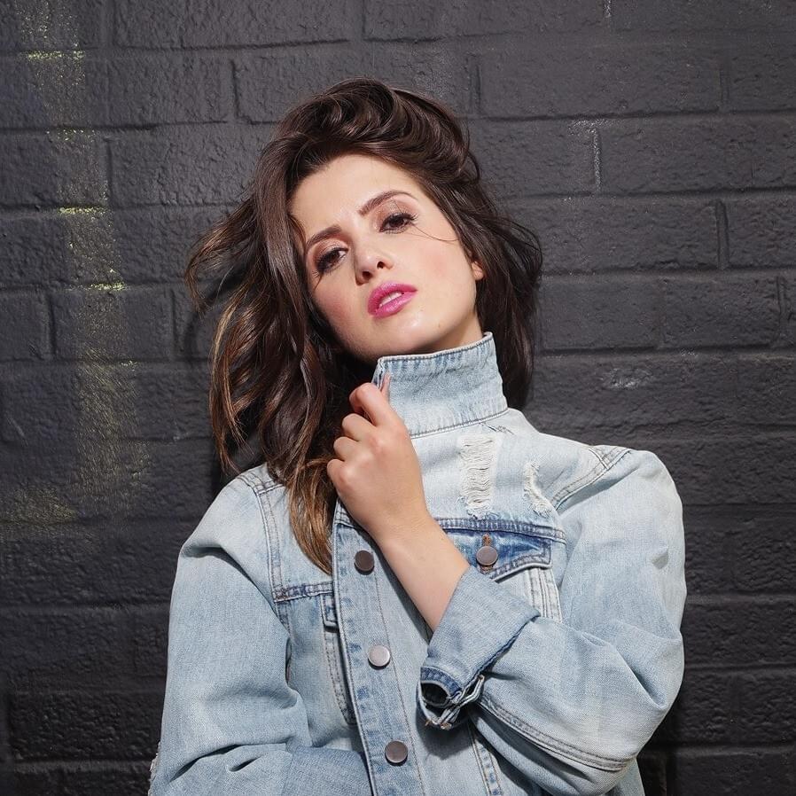 Laura Marano Profile Picture Photo of Laura Marano