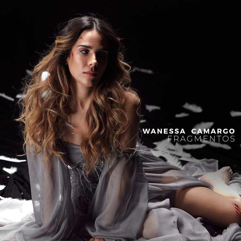 Album cover art for "Fragmentos" by Wanessa Camargo