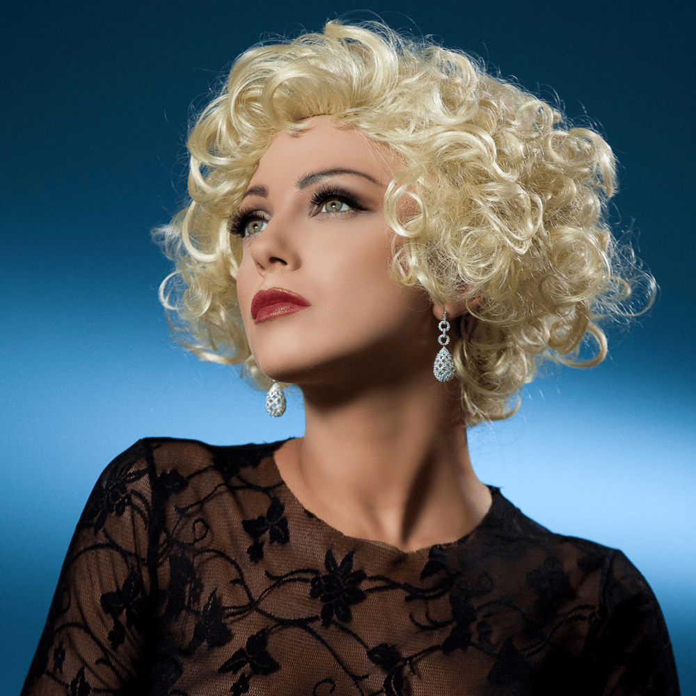 Album cover art for "Пак скандал (Pak skandal)" by Емануела (Emanuela)