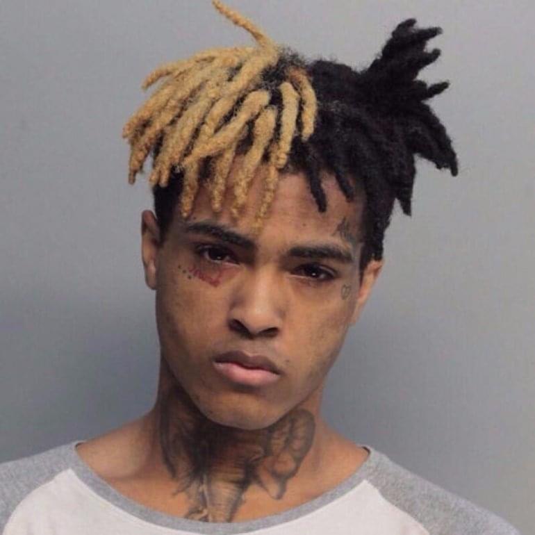 Album cover art for "XXXTENTACION - Look At Me! (Traducción al Español)" by Genius Traducciones al Español