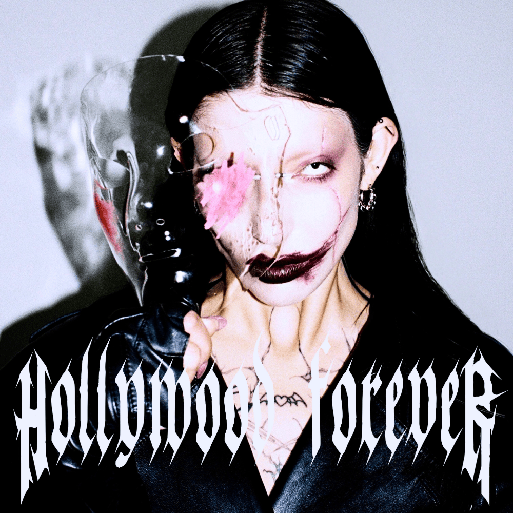 Cover image for HOLLYWOOD FOREVER