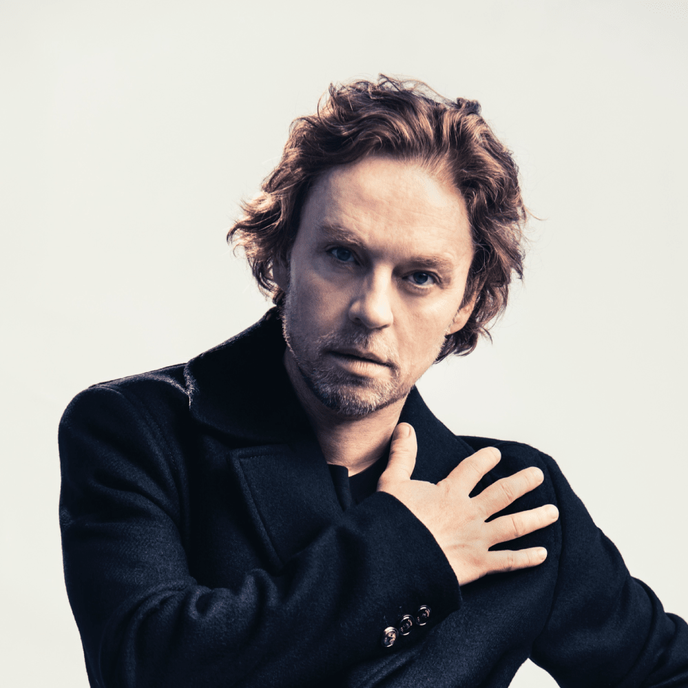 Photo of Darren Hayes