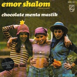 Album cover art for "Emor Shalom - אמור שלום" by Shokolad, Menta, Mastik - שוקולד, מנטה, מסטיק & Yardena Arazi - ירדנה ארזי & Lea Lupatin - לאה לופאטין & Rutti Holtzman - רותי הולצמן