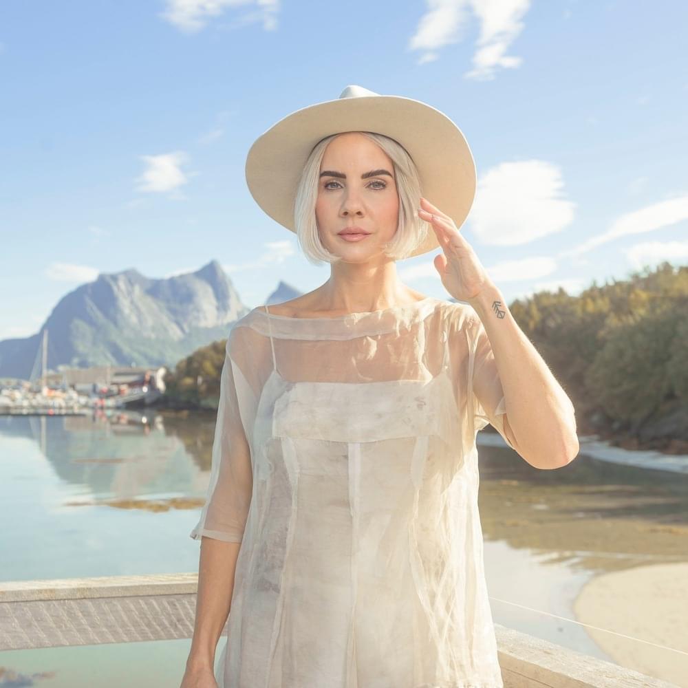 Ina Wroldsen Profile Picture Photo of Ina Wroldsen