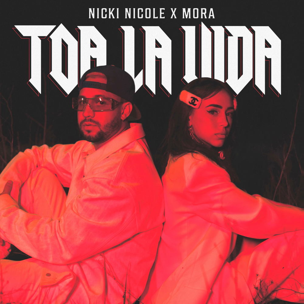 Album cover art for "Toa La Vida" by NICKI NICOLE
