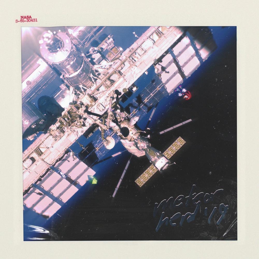 Album cover art for "Meteor herd ’19" by pdr dax