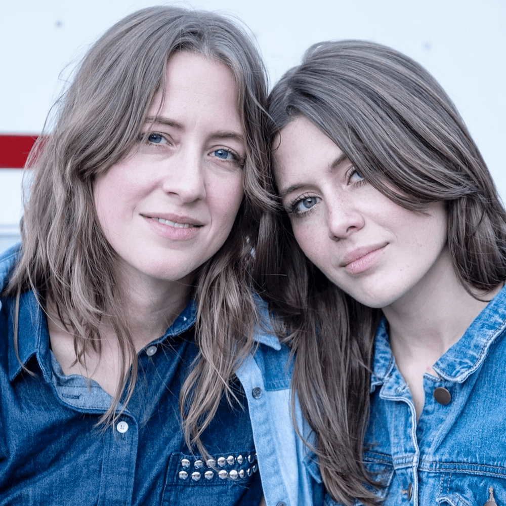 Larkin Poe Profile Picture Photo of Larkin Poe