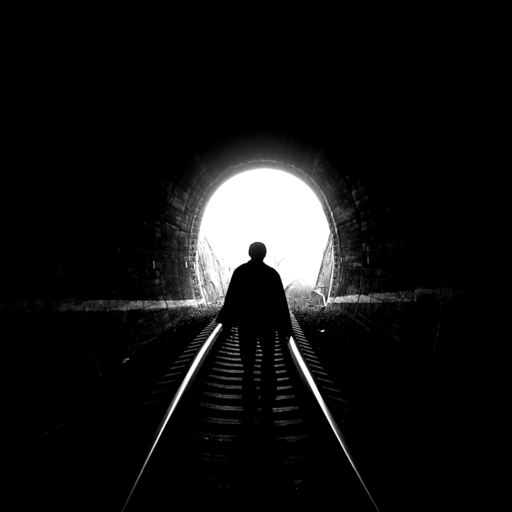 Album cover art for "Al final del túnel" by Jona ALK